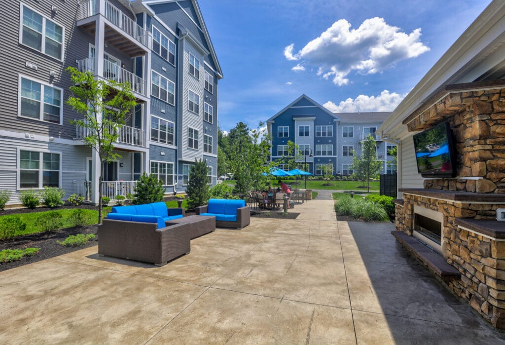 Modera Hopkinton